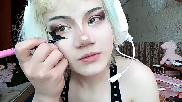 KathernSaulters online show from 1, 3, 2026