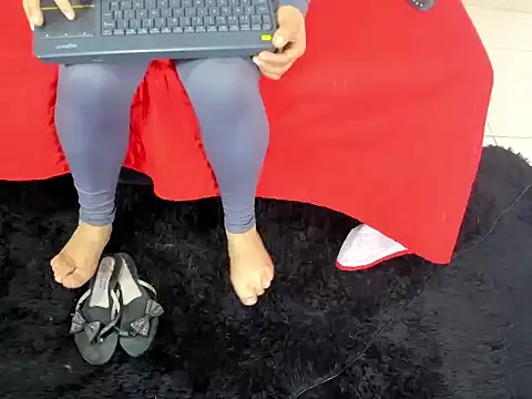 Atenis thompson online show from 9, 4, 2026