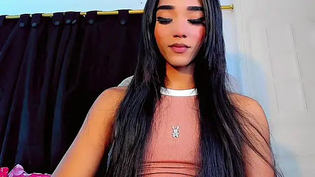 Babyestrella  online show from 13, 4, 2026