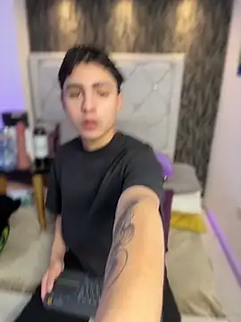 Snapshot of Samu_Hott chatting on 9, 2, 2026 Samu Hott online show from 9, 2, 2026