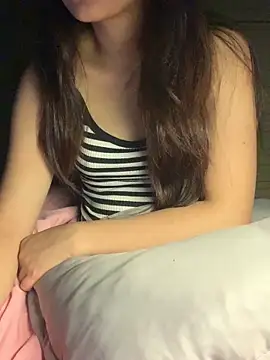 Luna Babyyy online show from 16, 4, 2026