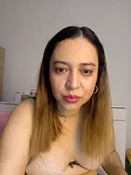 risitos23 online show from 24, 6, 2026