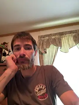 Snapshot of tommattsonn chatting on 22, 7, 2026 tommattsonn online show from 22, 7, 2026