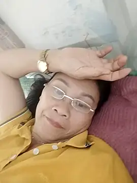 miko nyan2006 online show from 14, 4, 2026