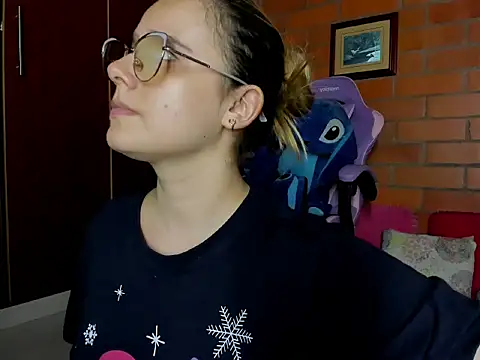 cristalprincess  online show from 16, 4, 2026