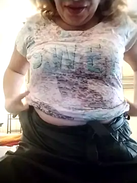 Snapshot of oxavector chatting on 7, 2, 2026 oxavector online show from 7, 2, 2026