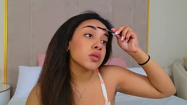 Snapshot of Luna_Cortier chatting on 11, 7, 2026 Luna Cortier online show from 11, 7, 2026
