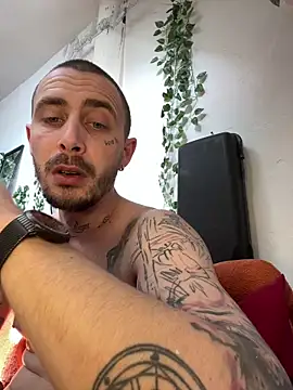 Piratee666 online show from 10, 4, 2026