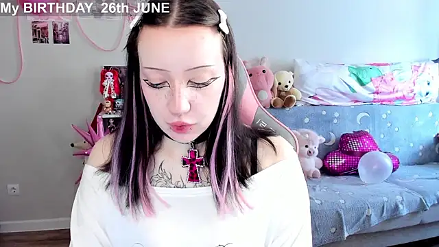 Snapshot of MollysLand chatting on 25, 6, 2026 MollysLand online show from 25, 6, 2026