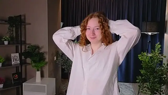 Snapshot of MaraButtrey chatting on 6, 2, 2026 MaraButtrey online show from 6, 2, 2026