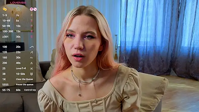 Snapshot of SimonaKaroly chatting on 22, 2, 2026 SimonaKaroly online show from 22, 2, 2026