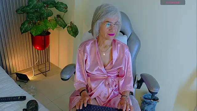 miss monserrate01 online show from 11, 7, 2026