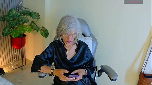 miss monserrate01 online show from 13, 7, 2026