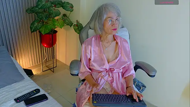 miss monserrate01 online show from 14, 7, 2026