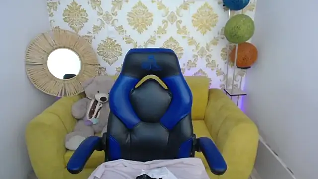 ALISS M  online show from 5, 3, 2026