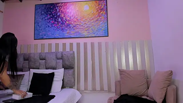 nina glow online show from 14, 4, 2026