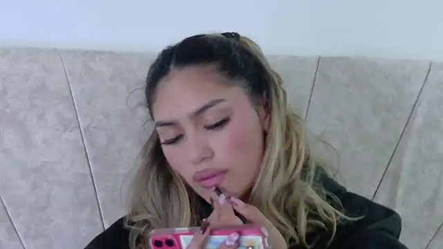 Snapshot of Maddy_Beluci chatting on 1, 6, 2026 Maddy Beluci online show from 1, 6, 2026