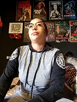 Snapshot of GingerLara chatting on 6, 2, 2026 GingerLara online show from 6, 2, 2026