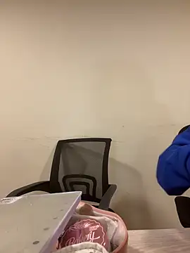 Sara Fernandez  online show from 19, 3, 2026