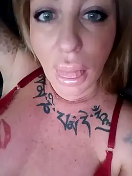 MiaMooly online show from 6, 3, 2026