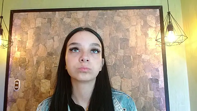 Elizabeth Ferrer online show from 21, 3, 2026