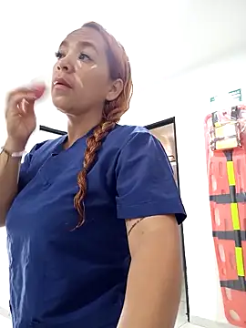 Snapshot of -Serena_ chatting on 6, 4, 2026 -Serena online show from 6, 4, 2026