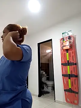 Snapshot of -Serena_ chatting on 9, 4, 2026 -Serena online show from 9, 4, 2026