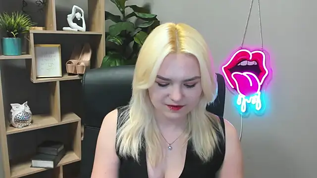 SweetLilyxo online show from 24, 3, 2026