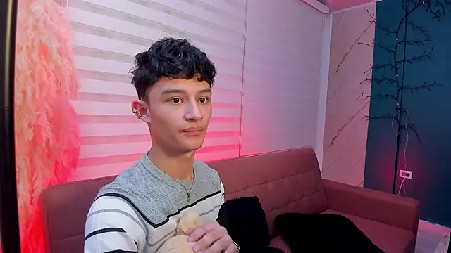 Patrick Howland  online show from 25, 2, 2026