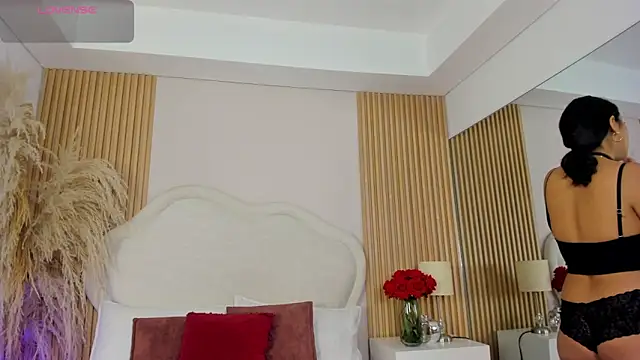 rebeca taylor online show from 10, 4, 2026