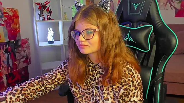 ChloeHalses online show from 11, 4, 2026