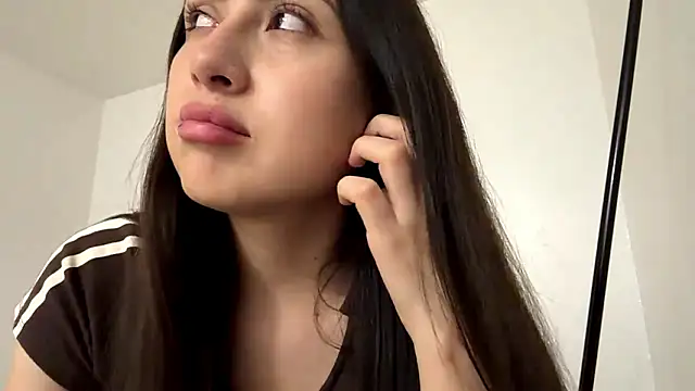 Snapshot of BreanneTamondong chatting on 7, 2, 2026 BreanneTamondong online show from 7, 2, 2026