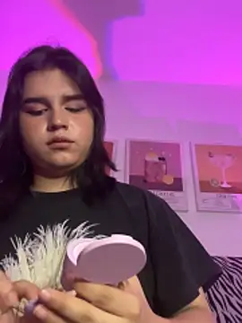 Daniellesins1 online show from 15, 4, 2026