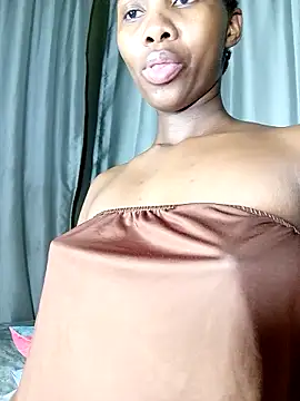 Snapshot of PussyFarrie chatting on 28, 4, 2026 PussyFarrie online show from 28, 4, 2026