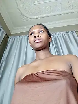 Snapshot of PussyFarrie chatting on 17, 5, 2026 PussyFarrie online show from 17, 5, 2026