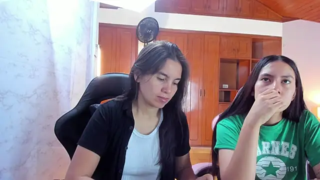 Snapshot of Emily_and_Soffy chatting on 5, 2, 2026 Emily and Soffy online show from 5, 2, 2026