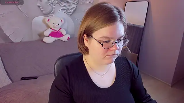 MaryFloree online show from 11, 2, 2026