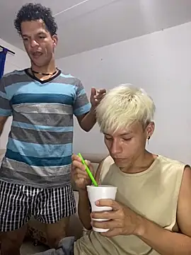 Snapshot of MaxyRyan chatting on 22, 2, 2026 MaxyRyan online show from 22, 2, 2026