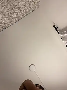 Mia rivers   online show from 25, 2, 2026