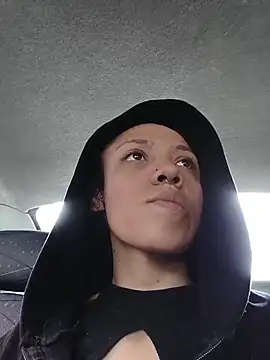 CharlotteKravizz online show from 23, 2, 2026