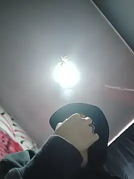 CharlotteKravizz online show from 25, 2, 2026