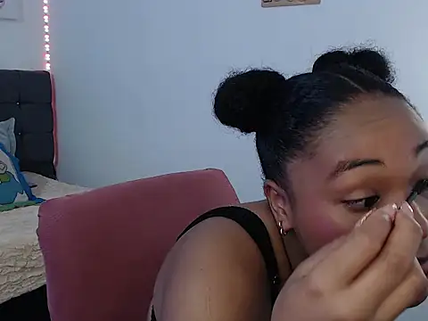 latin riahnna jp online show from 12, 4, 2026