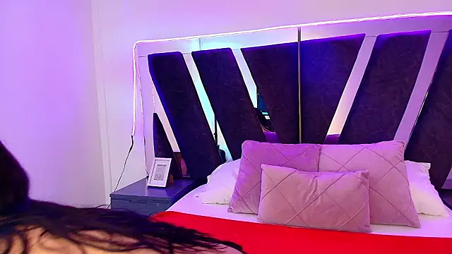 sophia love   online show from 25, 2, 2026