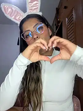  as una77 online show from 22, 4, 2026