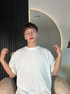 ARON LUXX online show from 9, 2, 2026