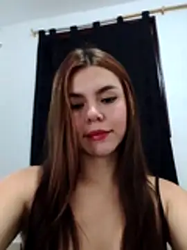 Snapshot of EmiNavarro chatting on 2, 7, 2026 EmiNavarro online show from 2, 7, 2026