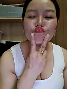 Snapshot of Jennie_dogy chatting on 2, 7, 2026 Jennie dogy online show from 2, 7, 2026
