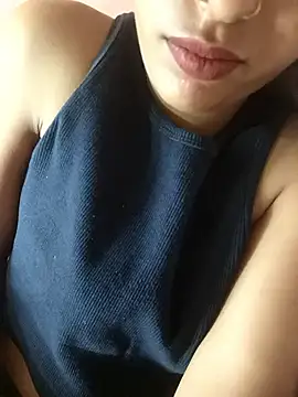 Snapshot of komalsharma99 chatting on 14, 5, 2026 komalsharma99 online show from 14, 5, 2026