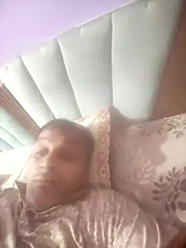 Snapshot of indiandesivillegeboy chatting on 2, 7, 2026 indiandesivillegeboy online show from 2, 7, 2026