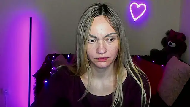 BlondMikey22 online show from 6, 4, 2026